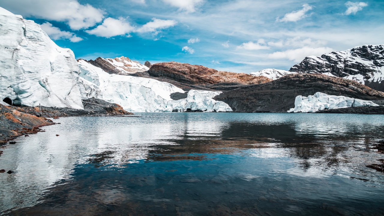 Rápido aumento de lagos glaciares desde 1990